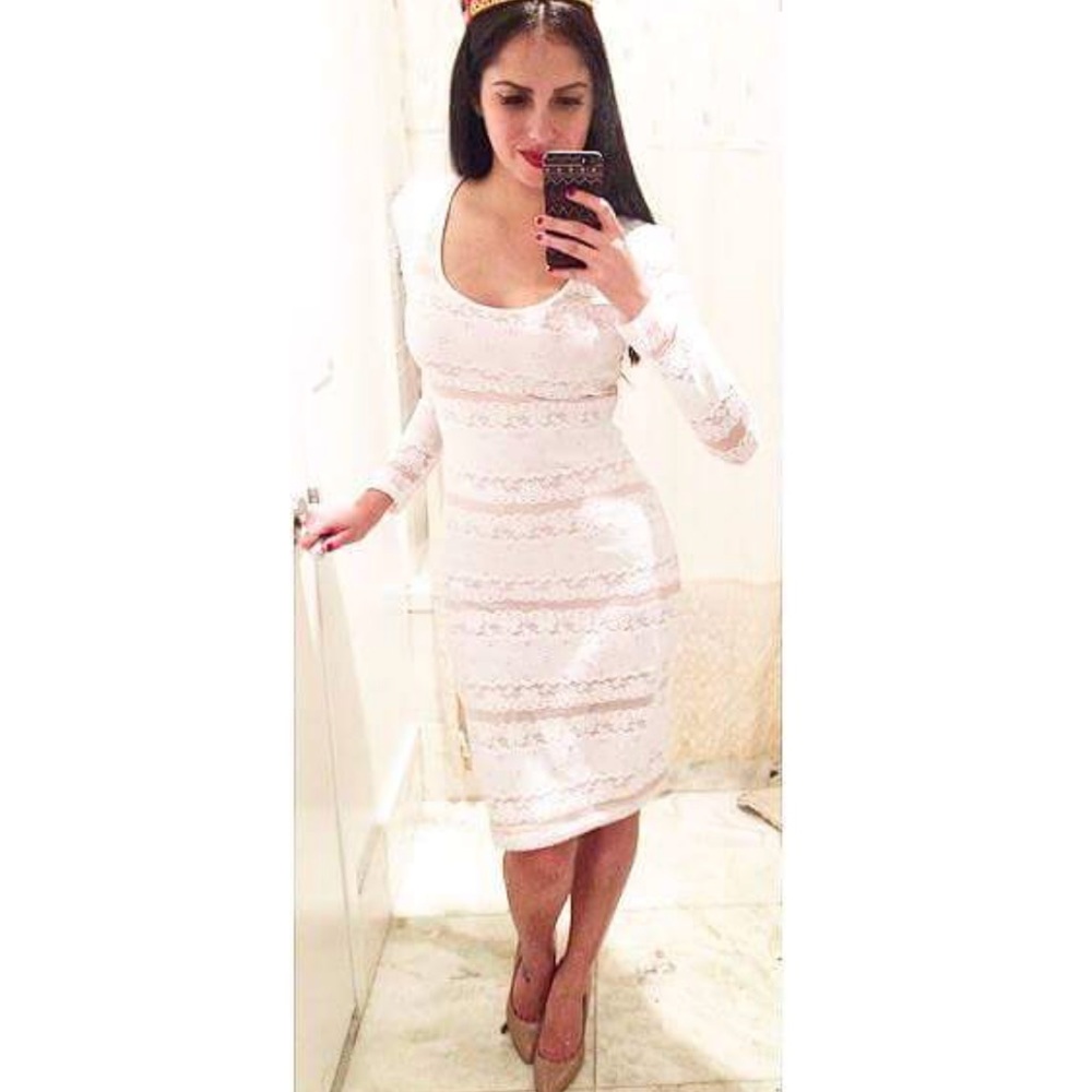 BCBG MA White lace scoop neck dress